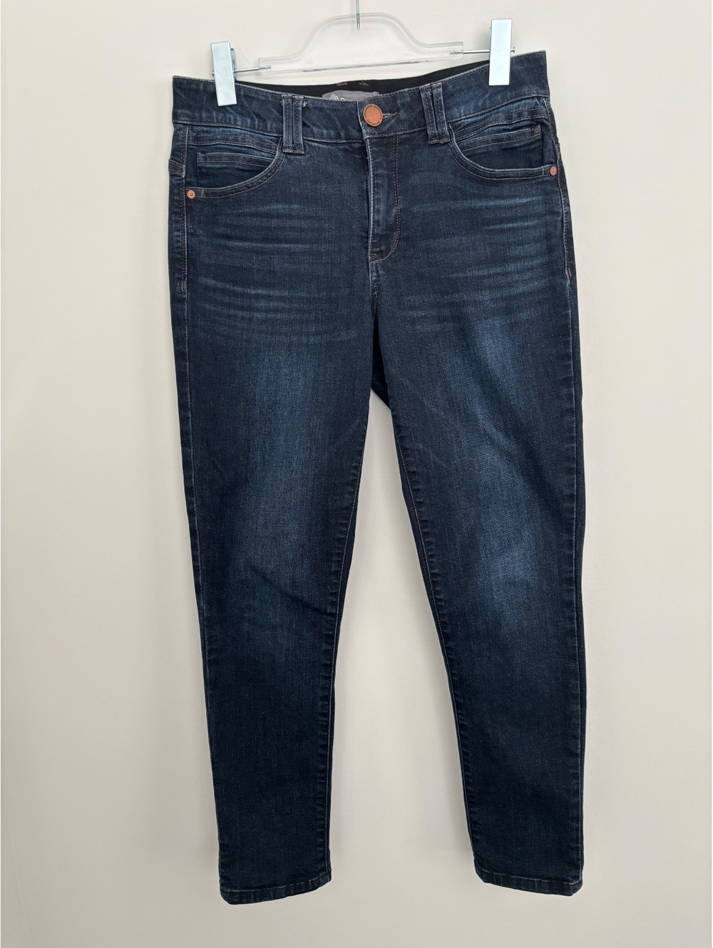 Democracy Ab technology slim straight leg jeans size 8